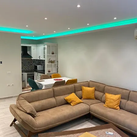 Апартаменты Xhoeli Apartament Дуррес