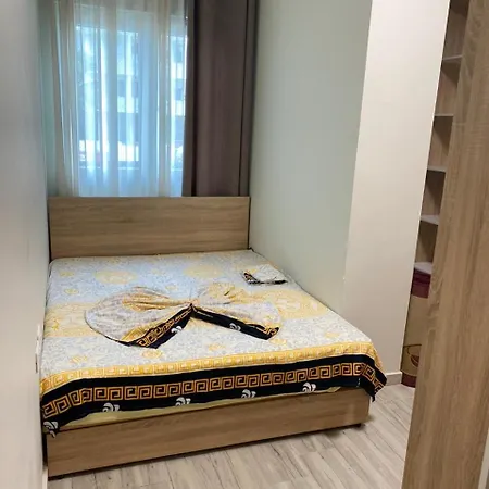 Xhoeli Apartament * Дуррес